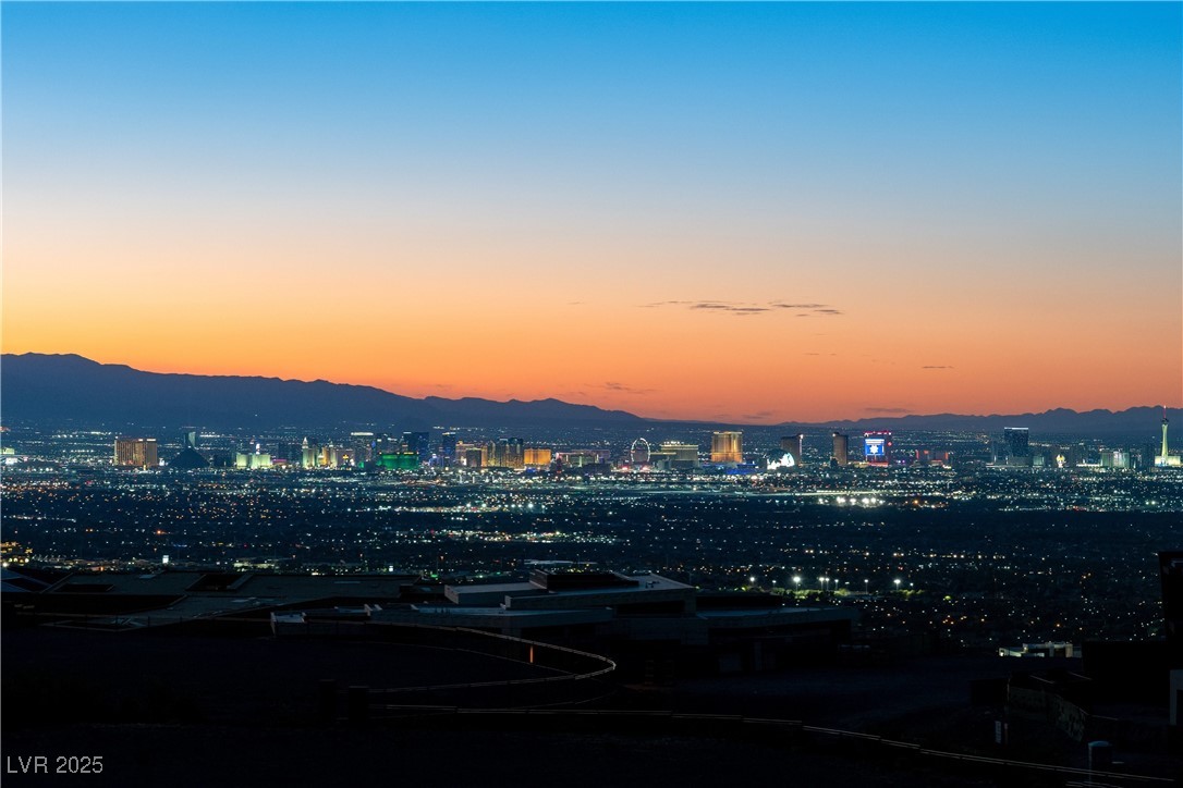 8 Chisel Crest Court Property Photo 24