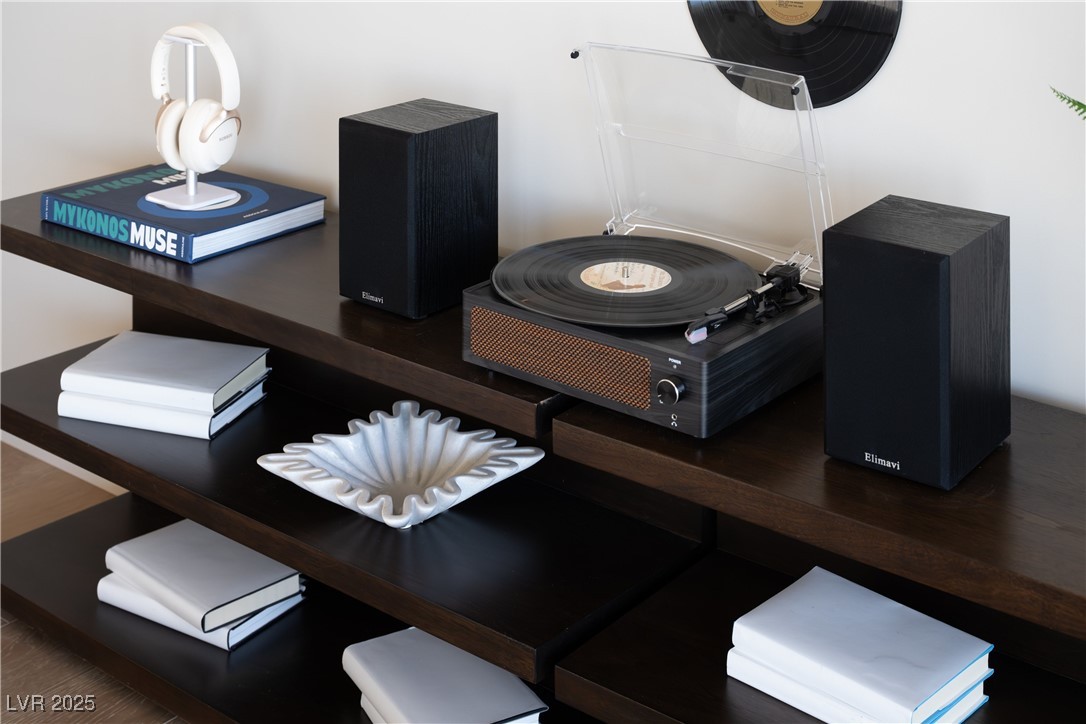 8 Chisel Crest Court Property Photo 27