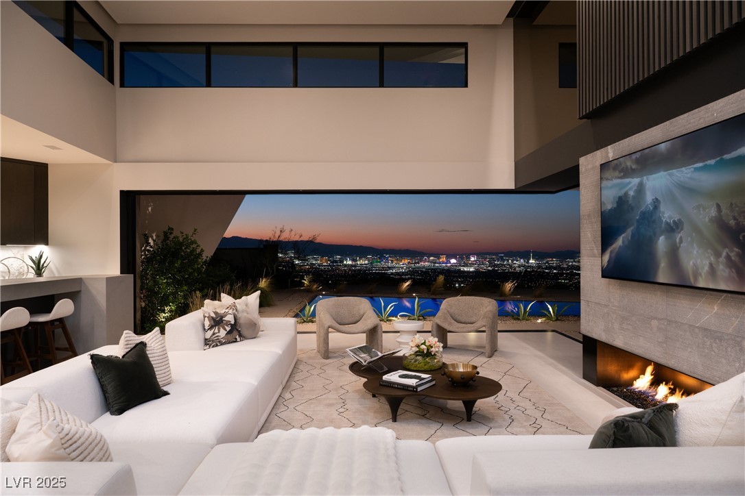 8 Chisel Crest Court Property Photo 29