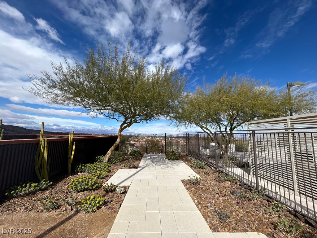 7 Sky Arc Court Property Photo 17