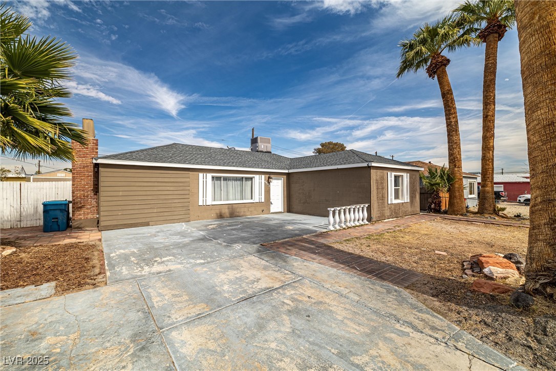4606 Cory Place Property Photo 2