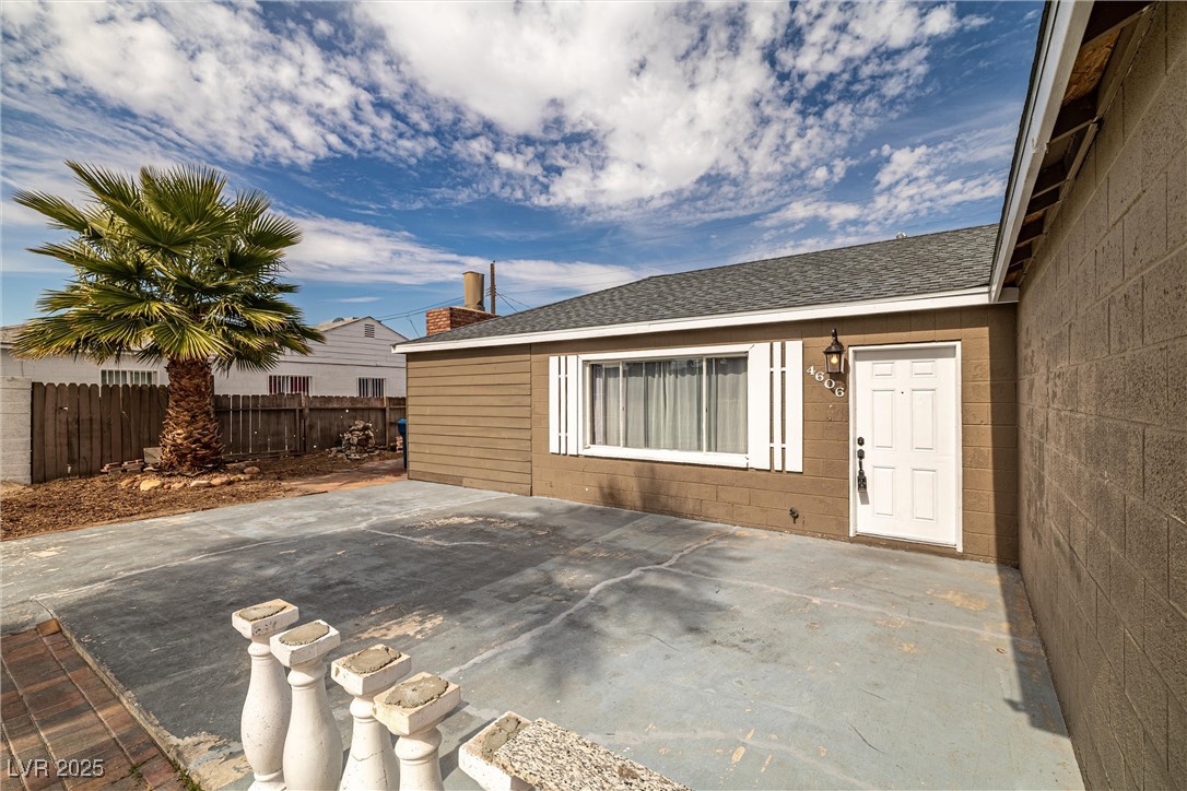 4606 Cory Place Property Photo 4