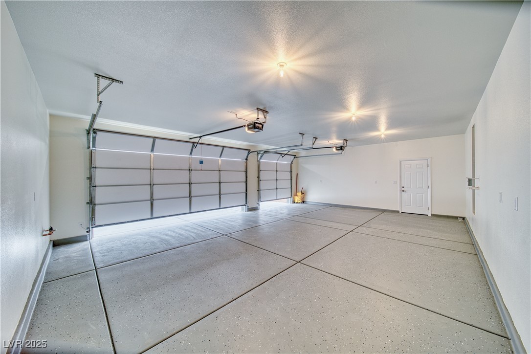6360 Montclair Street Property Photo 28