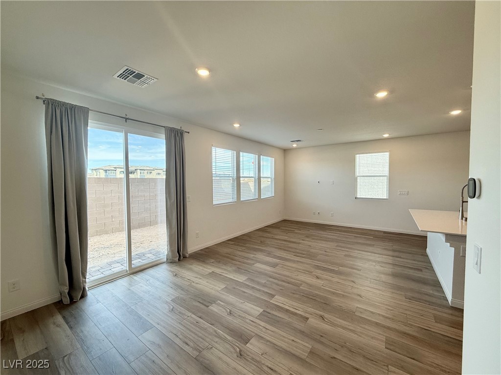 9108 Vesey Avenue Property Photo 6