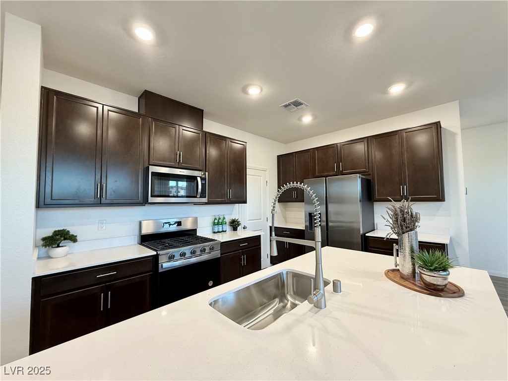 9108 Vesey Avenue Property Photo 9