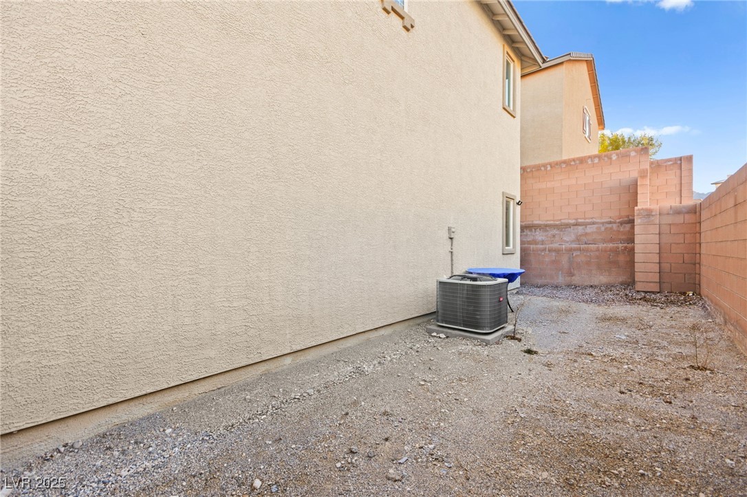 6989 Walden Park Street Property Photo 28