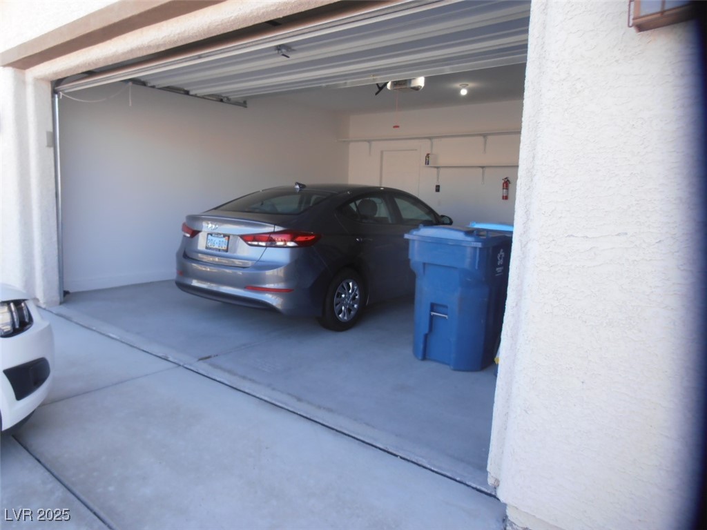 2351 Thornwood Castle Drive Property Photo 17