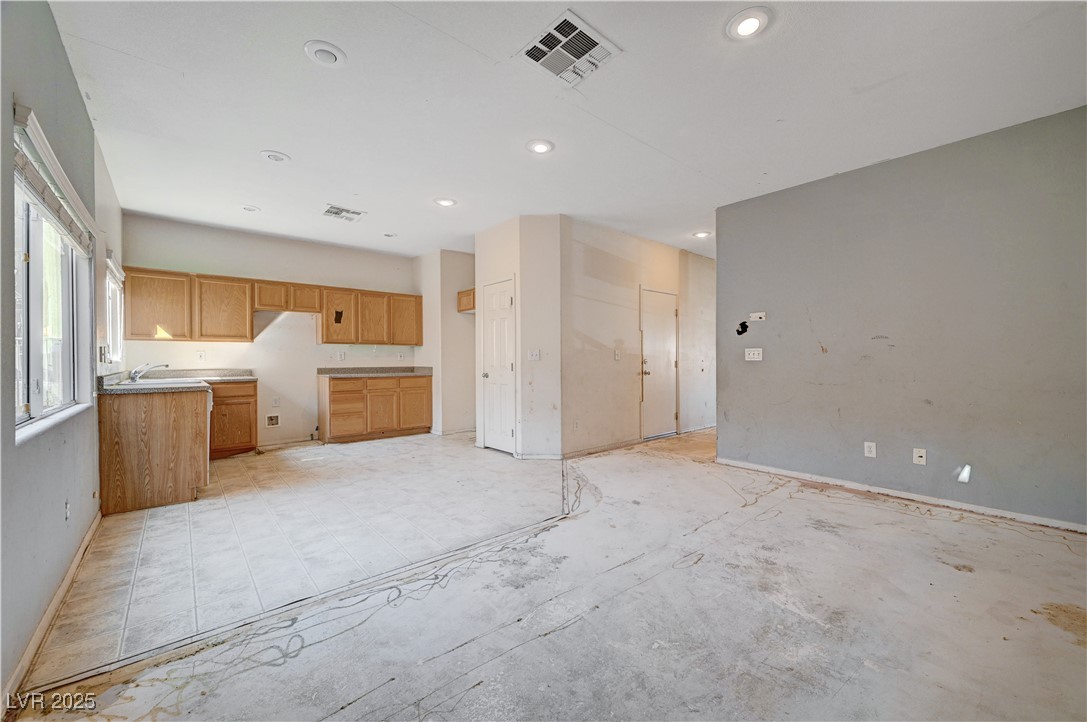 10505 Cold Mountain Avenue Property Photo 12