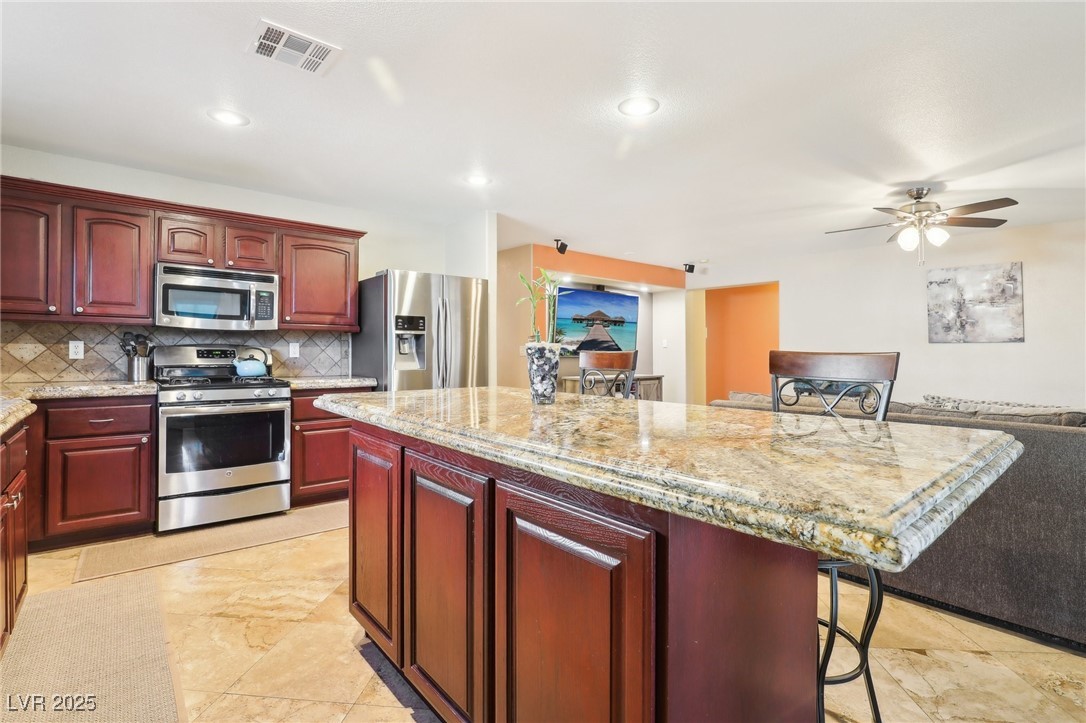 1011 Amber Gate Street Property Photo 14