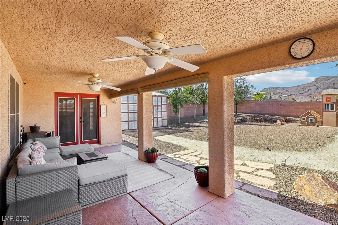 1011 Amber Gate Street Property Photo 40