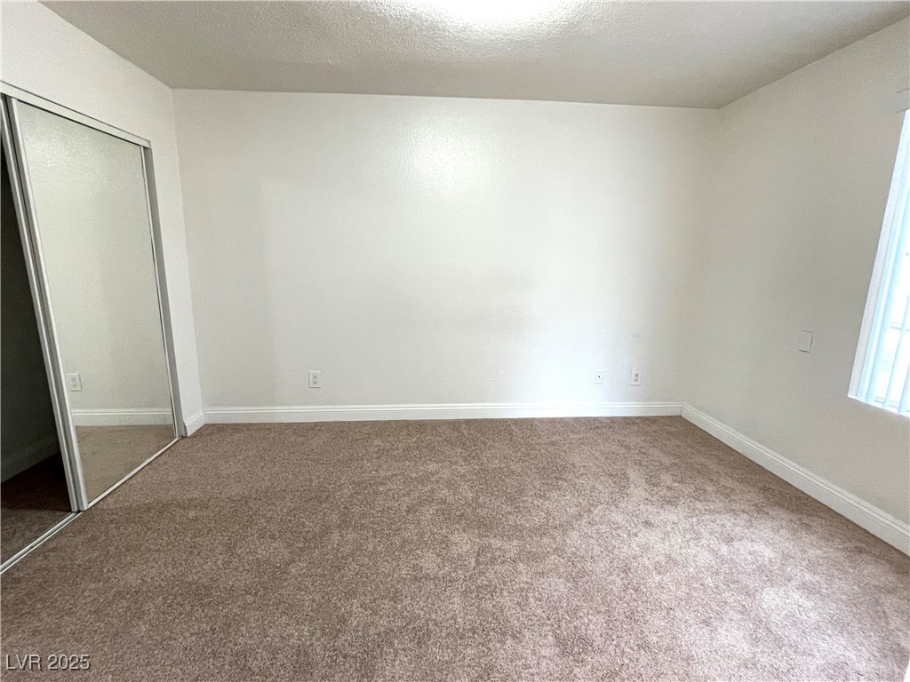 9325 West Desert Inn Road 218 Property Photo 12