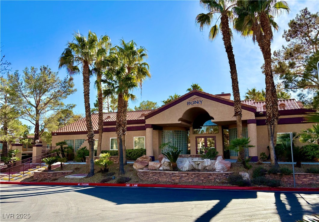 9325 West Desert Inn Road 218 Property Photo 18