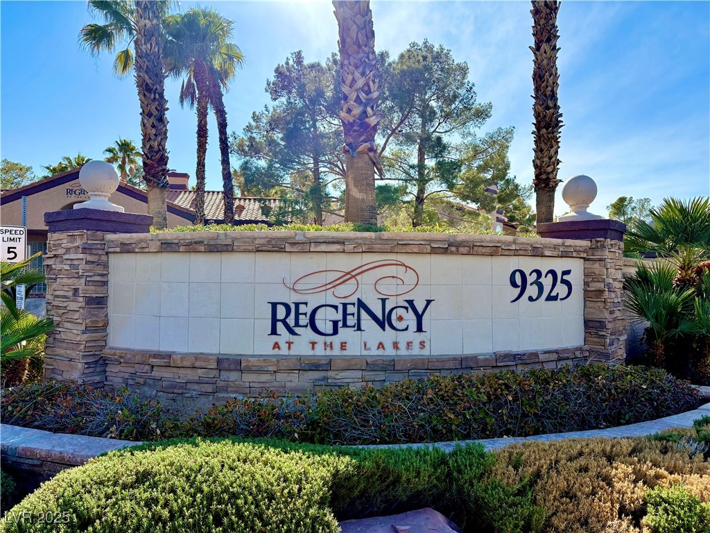 9325 West Desert Inn Road 218 Property Photo 19