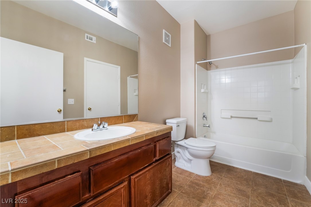 9050 West Warm Springs Road 1041 Property Photo 16