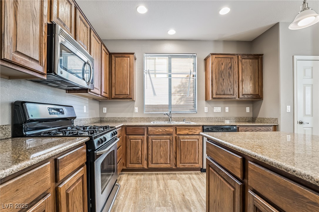 7222 Regent Pond Street Property Photo 15