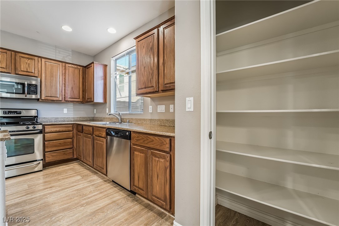 7222 Regent Pond Street Property Photo 16