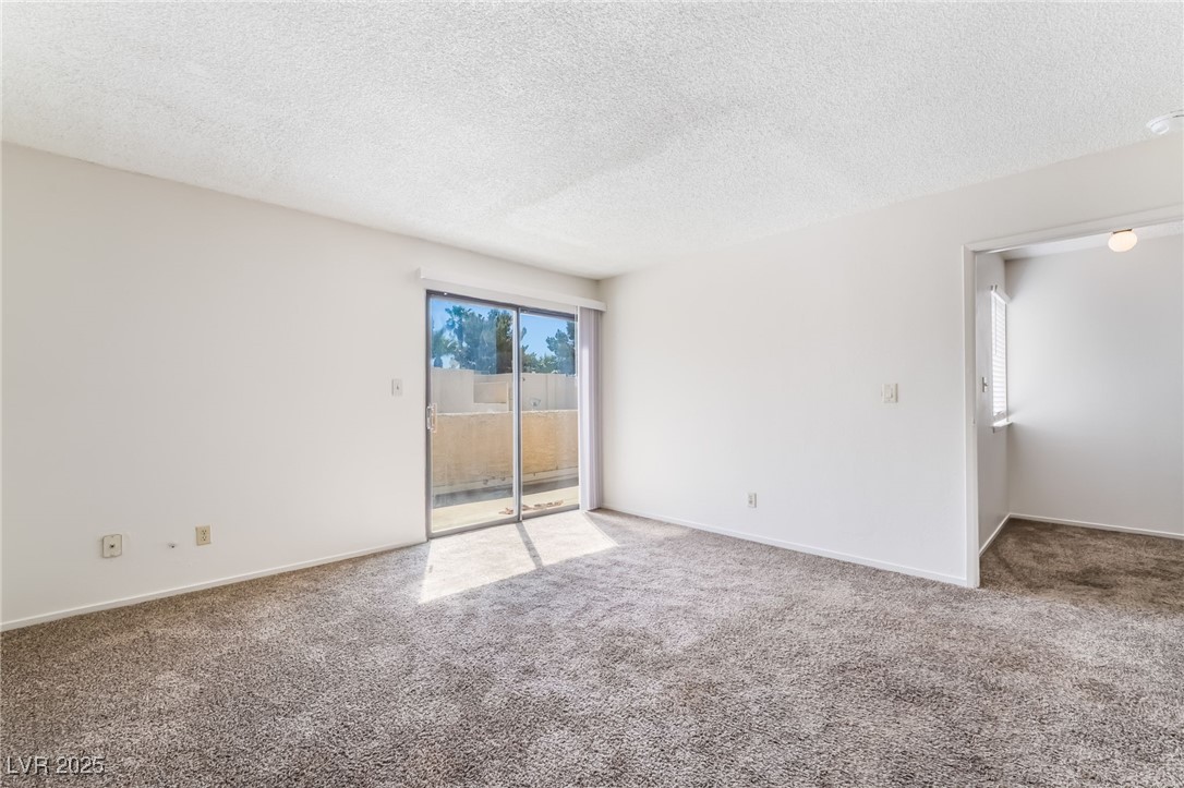 2667 Aracatuba Avenue Property Photo 21