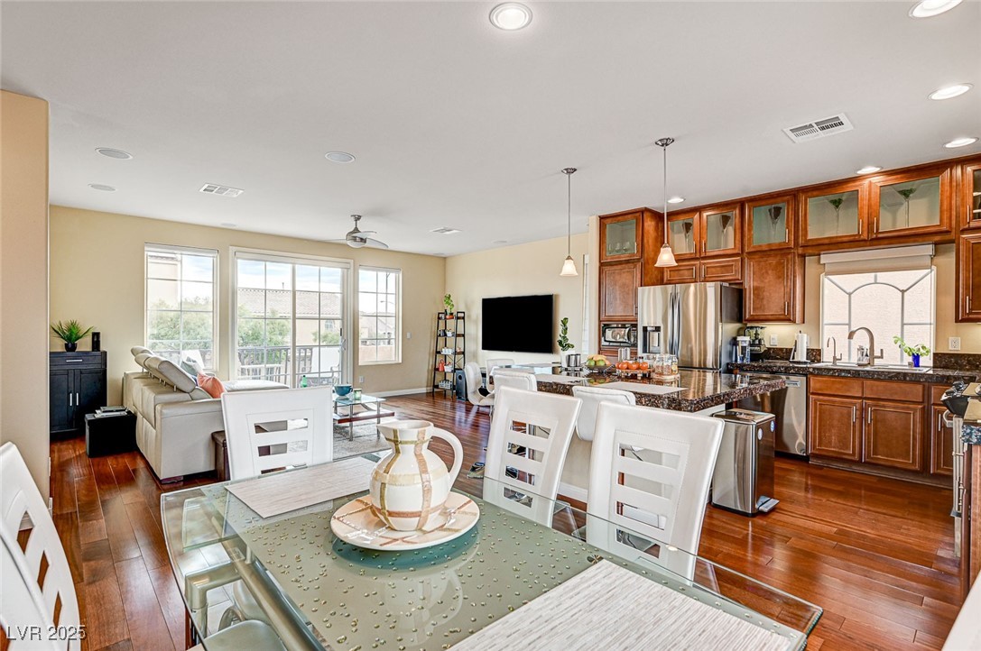 5850 Sonoma Station Avenue Property Photo 8