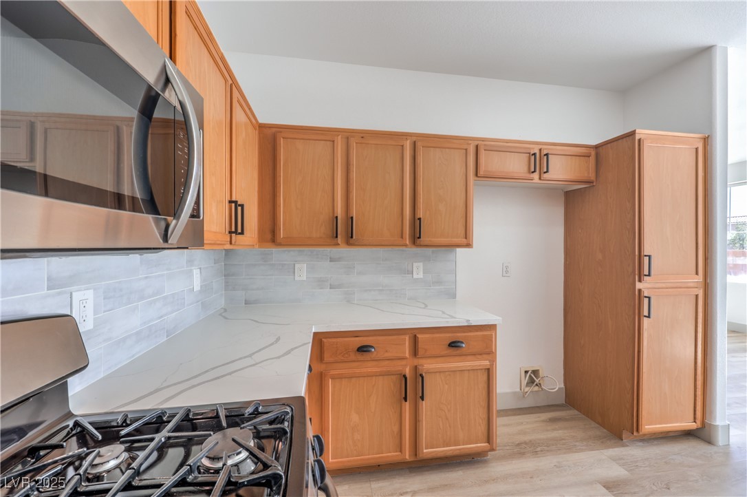 4473 Oberlander Avenue Property Photo 12