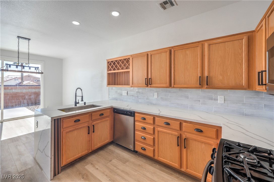 4473 Oberlander Avenue Property Photo 13