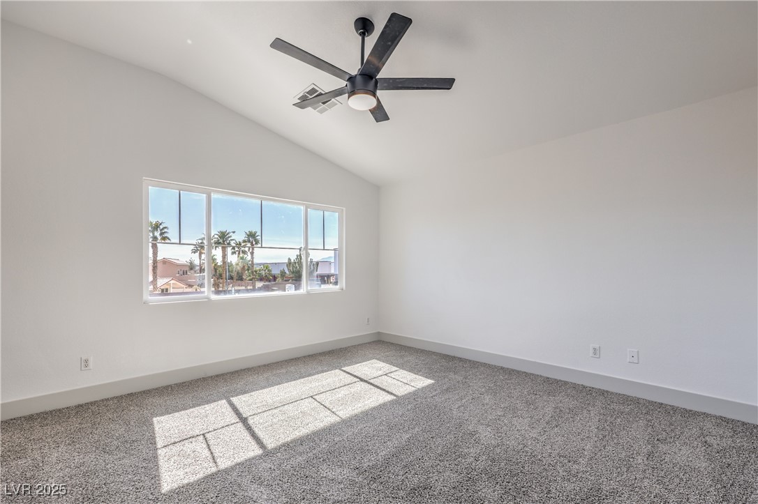 4473 Oberlander Avenue Property Photo 14