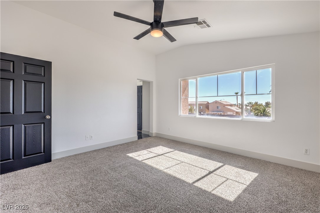 4473 Oberlander Avenue Property Photo 15