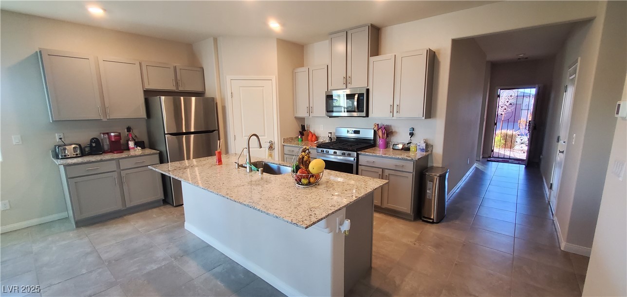 7910 Shimmery Street Property Photo 4
