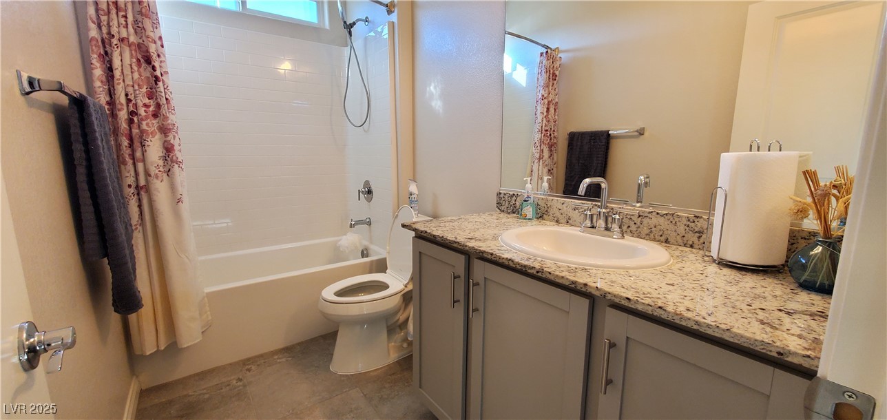 7910 Shimmery Street Property Photo 10