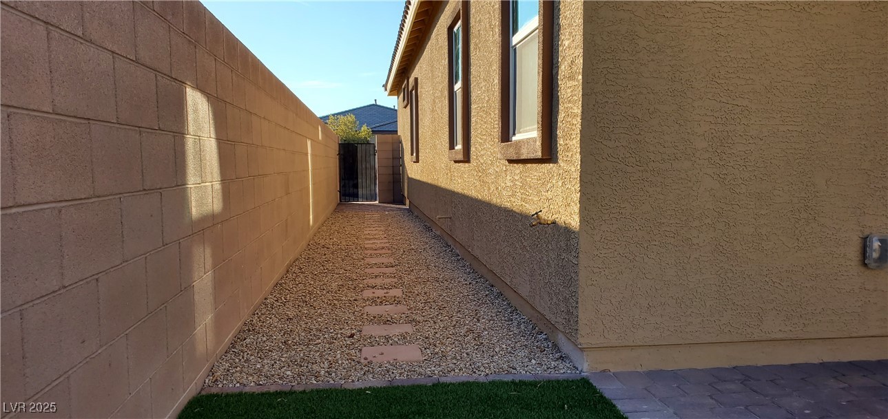 7910 Shimmery Street Property Photo 16
