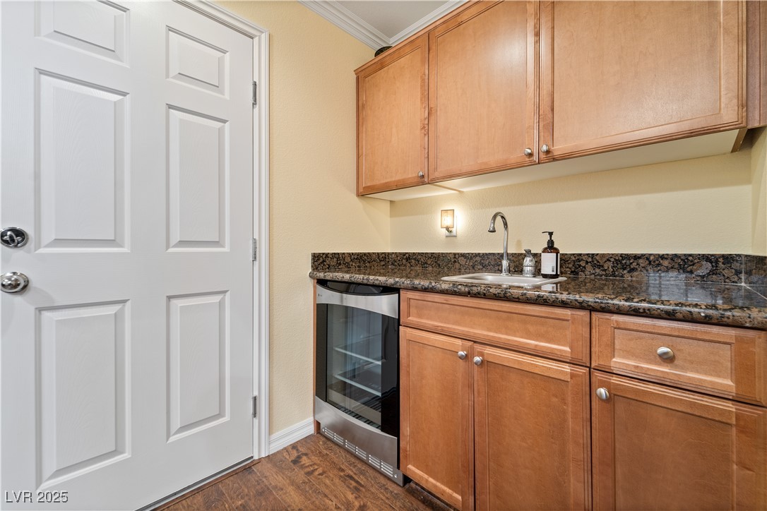 10725 Wrigley Field Avenue Property Photo 9