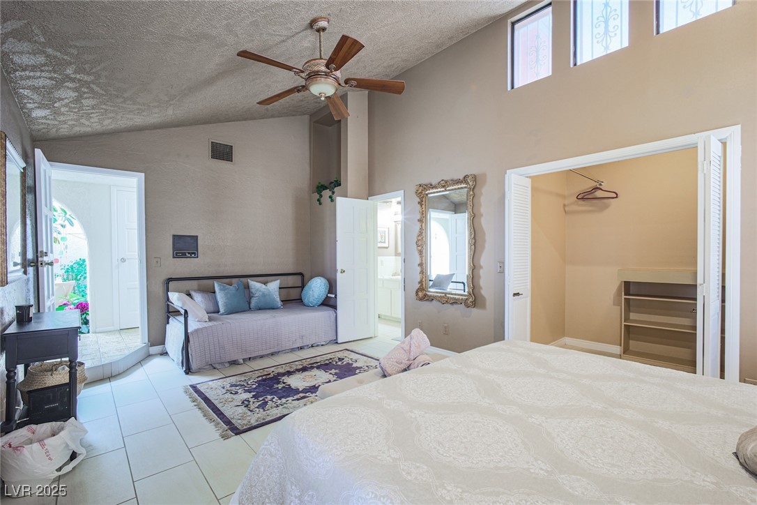 5323 Taravilla Circle Property Photo 18