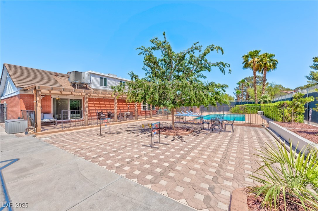 2825 East Hacienda Avenue Property Photo 8