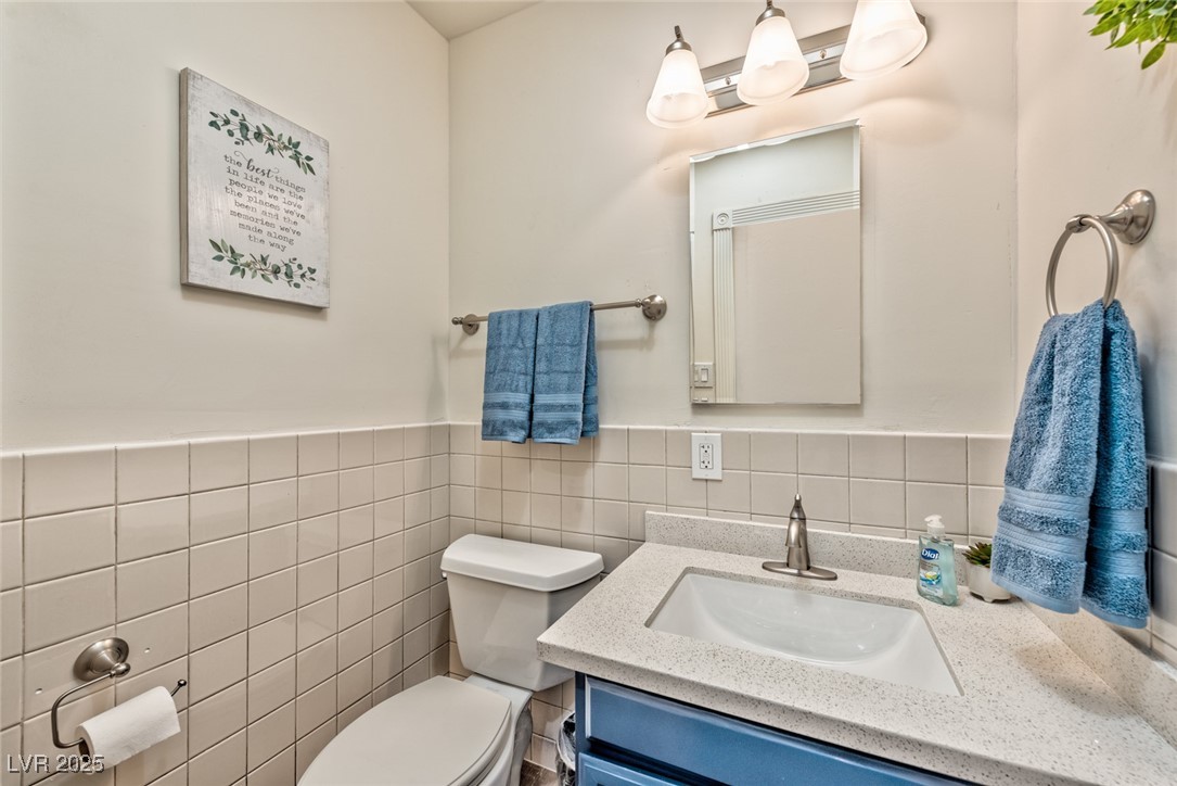 2825 East Hacienda Avenue Property Photo 29