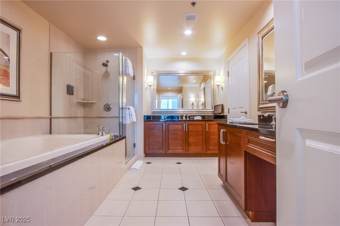 135 East Harmon Avenue 2821 Property Photo 25