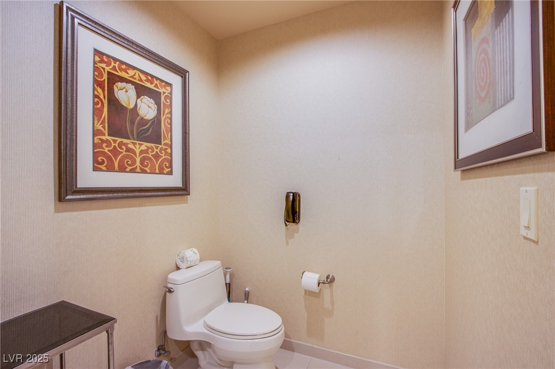 135 East Harmon Avenue 2821 Property Photo 26