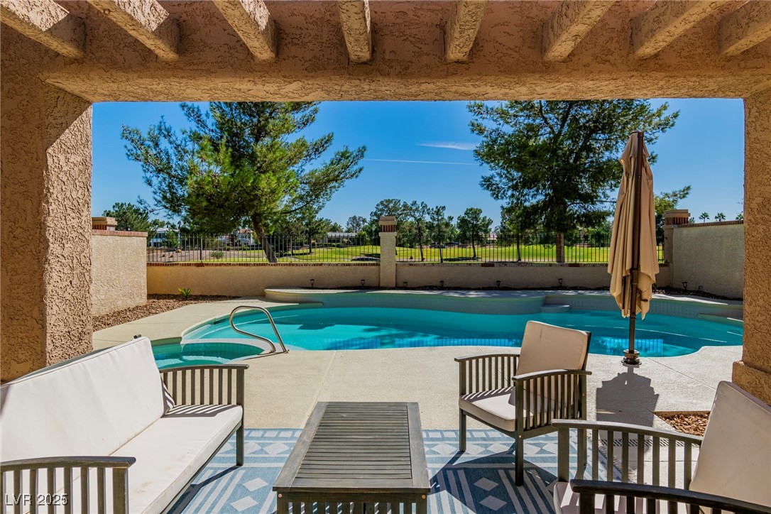 7685 Spanish Bay Drive Property Photo 3