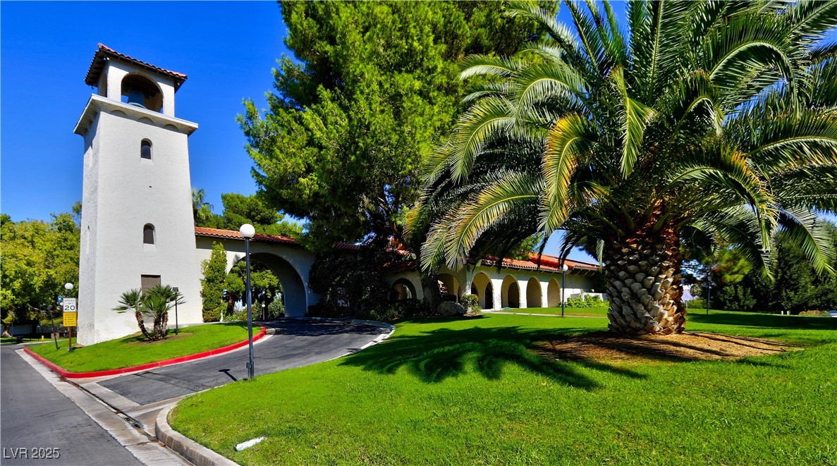 2305 Plaza Del Grande Property Photo 2