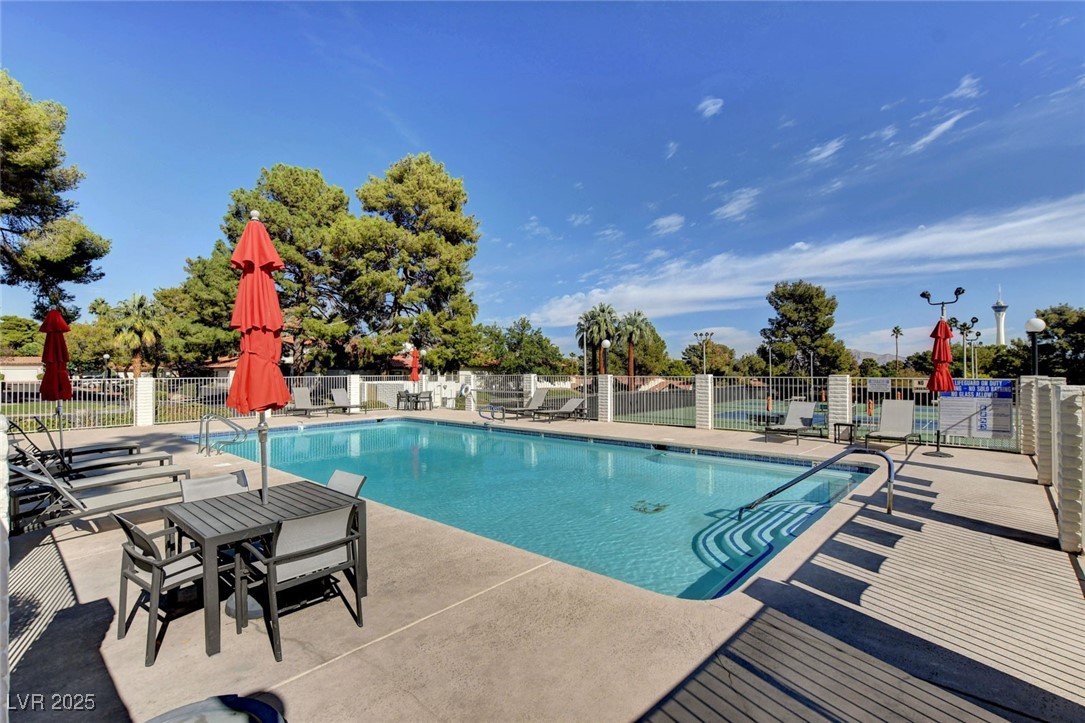 2305 Plaza Del Grande Property Photo 3