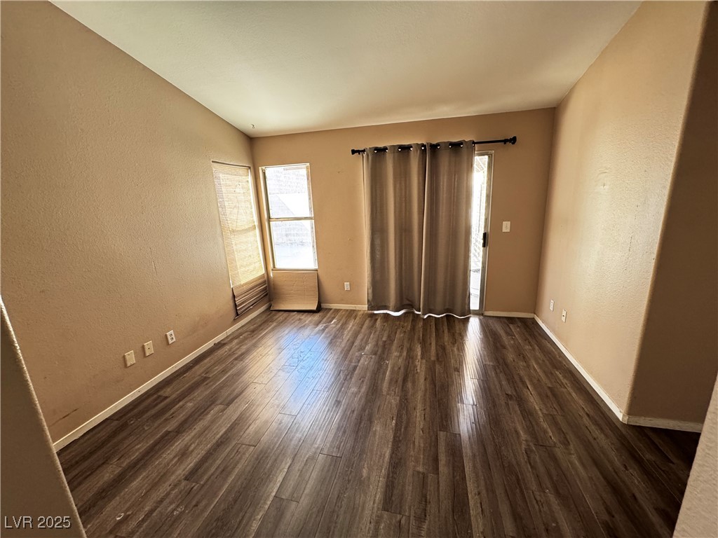 5513 Oakwood Ridge Street Property Photo 5