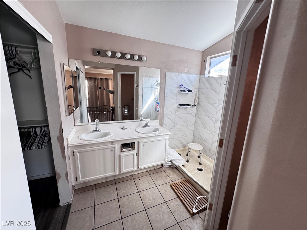 5513 Oakwood Ridge Street Property Photo 7