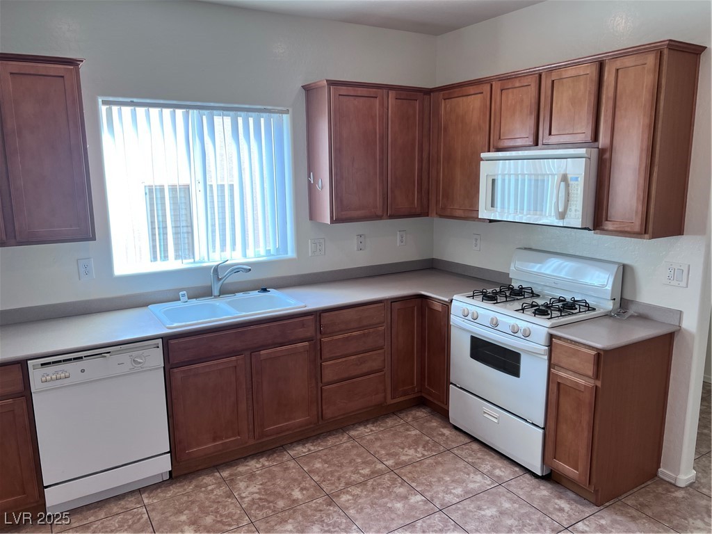 2925 Ivorybill Way Property Photo 6