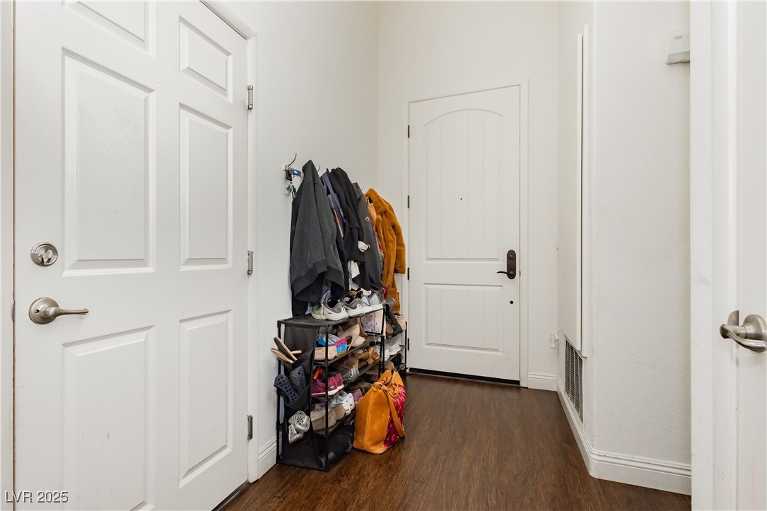 1092 Via Corto Street Property Photo 5
