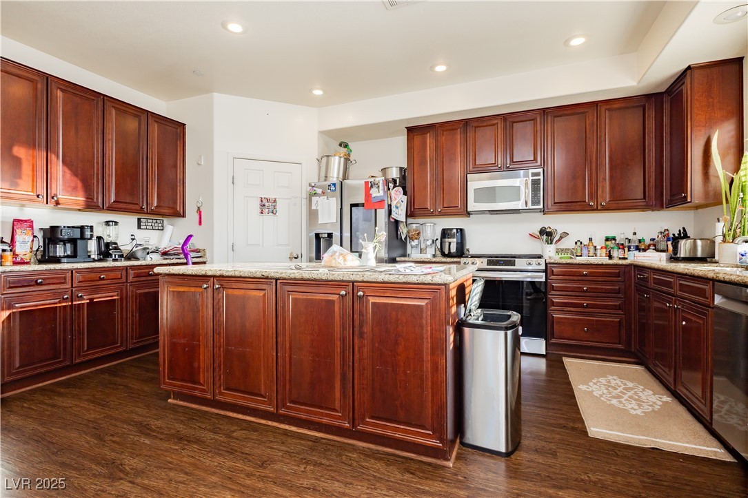 1092 Via Corto Street Property Photo 6