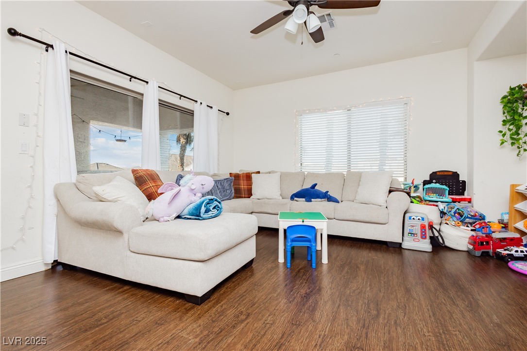 1092 Via Corto Street Property Photo 9
