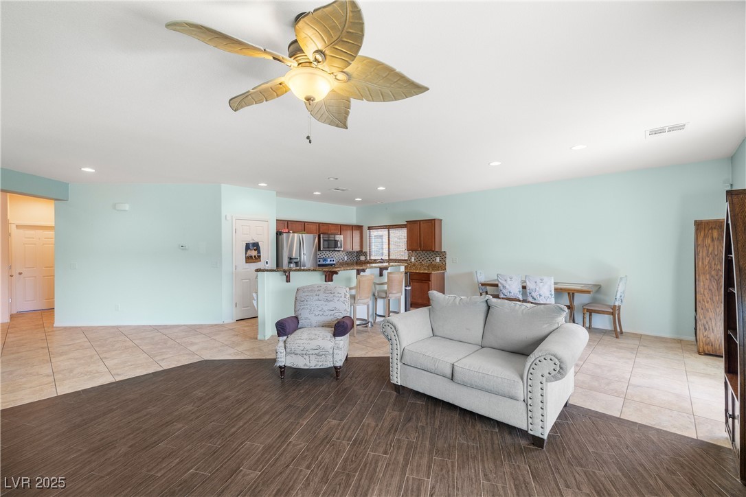 5081 Monte Penne Way Property Photo 10