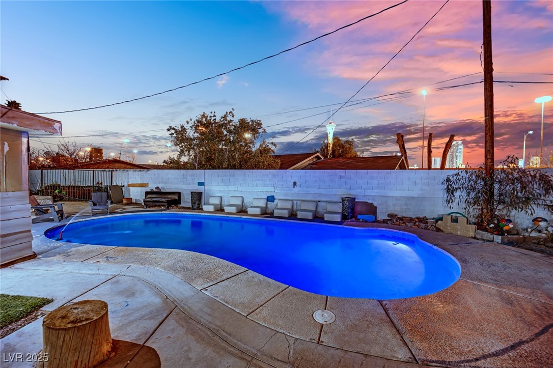 1805 Ivanhoe Way Property Photo 8