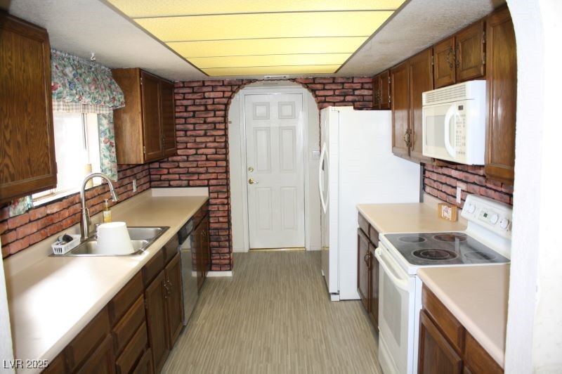 4536 East Baltimore Avenue Property Photo 9