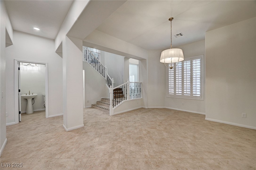 10530 Eagle Nest Street Property Photo 9