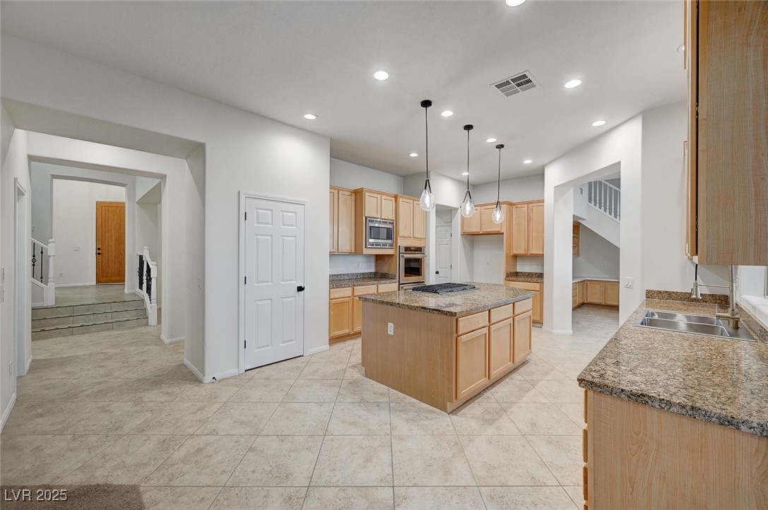 10530 Eagle Nest Street Property Photo 11