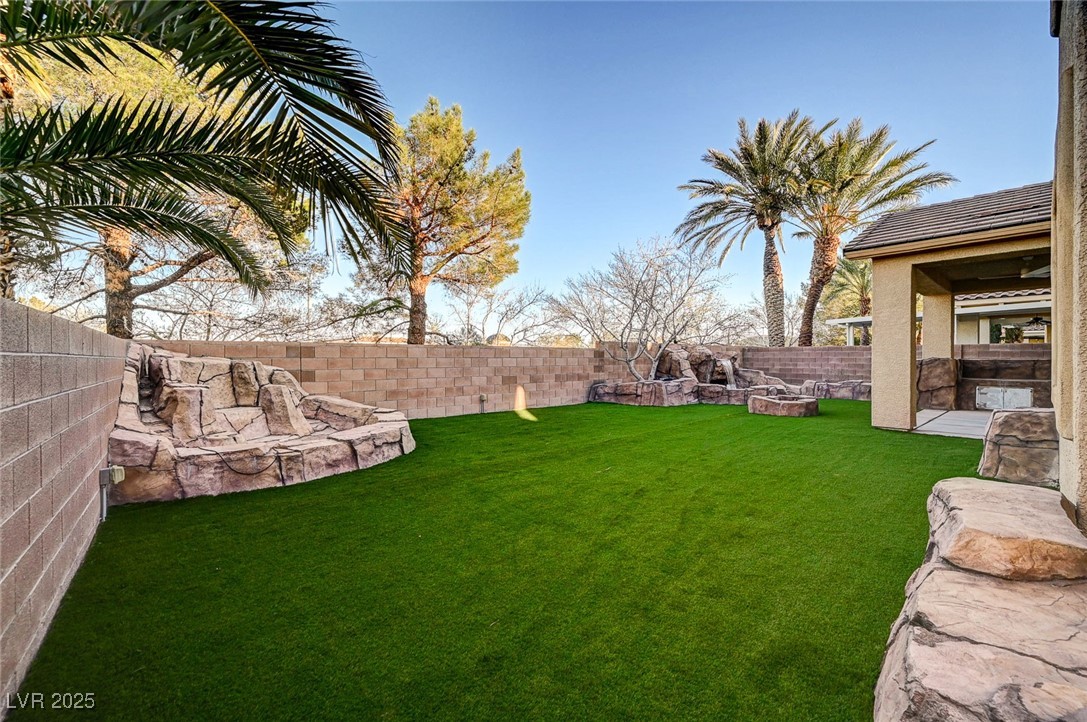 10530 Eagle Nest Street Property Photo 44